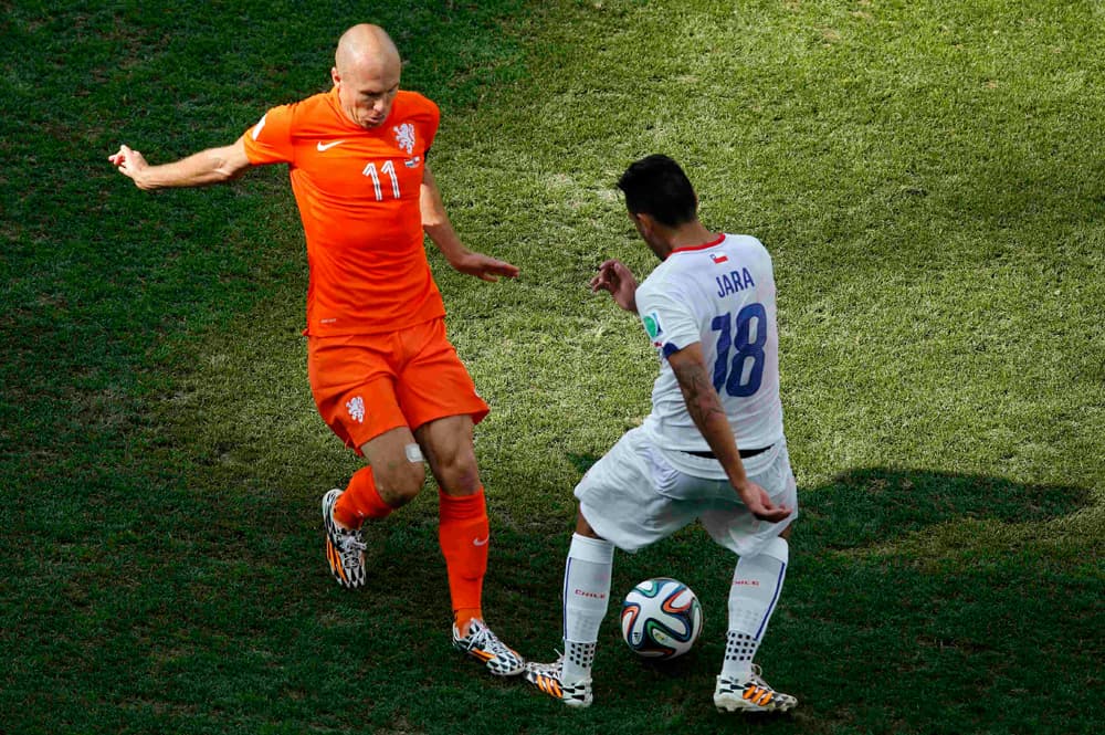 قصة مصورة: الطاحونة الهولندية تعبر فوق تشيلي وتسجل العلامة الكاملة