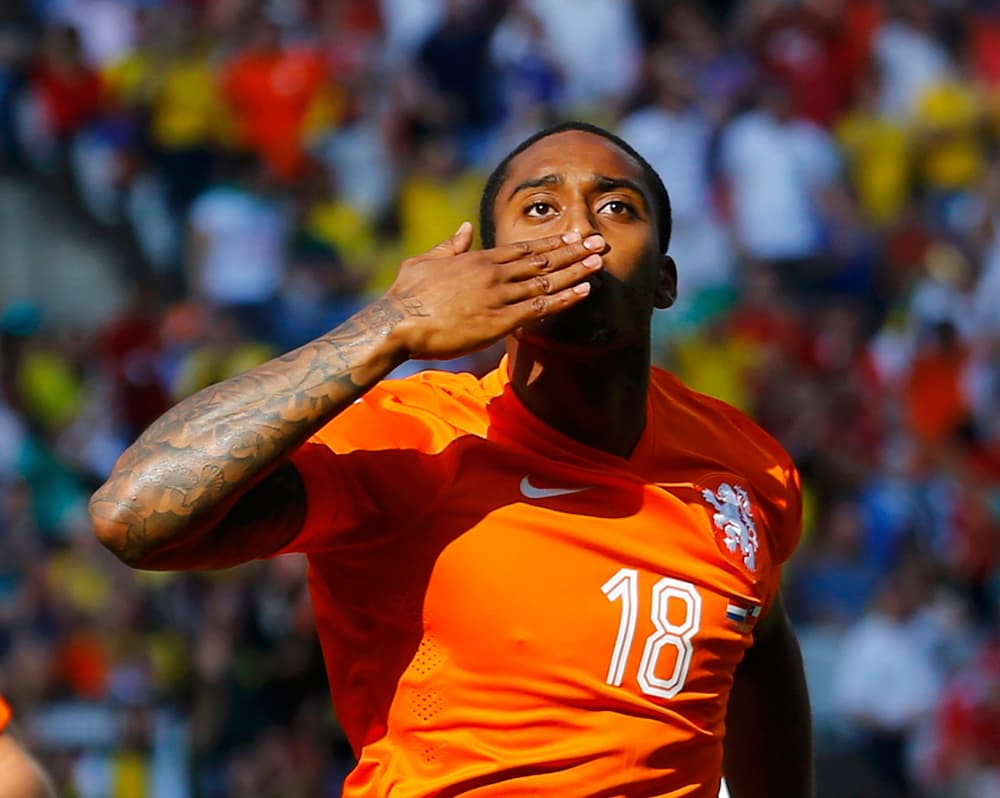 قصة مصورة: الطاحونة الهولندية تعبر فوق تشيلي وتسجل العلامة الكاملة