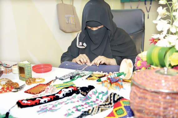 كبار السن .. المهنة القديمة تعود بالفائدة