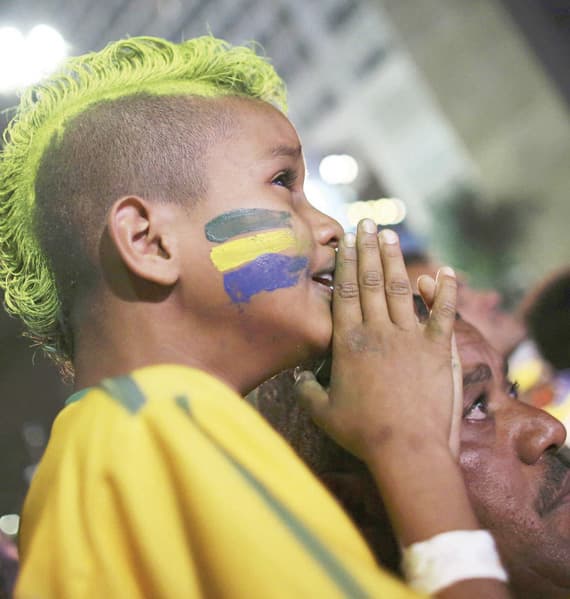 ساو باولو.. 
حرق ونهب