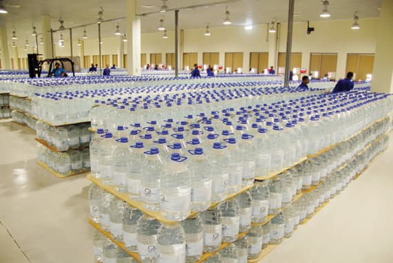 «التحقيق»: «تراخ» من «الأمانات» و«التجارة» في محاربة بيع «زمزم»