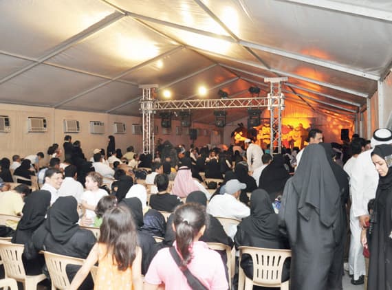 .. و«أنجري بيرد» تشهد إقبالا كبيرا 
من «أطفال جدة»