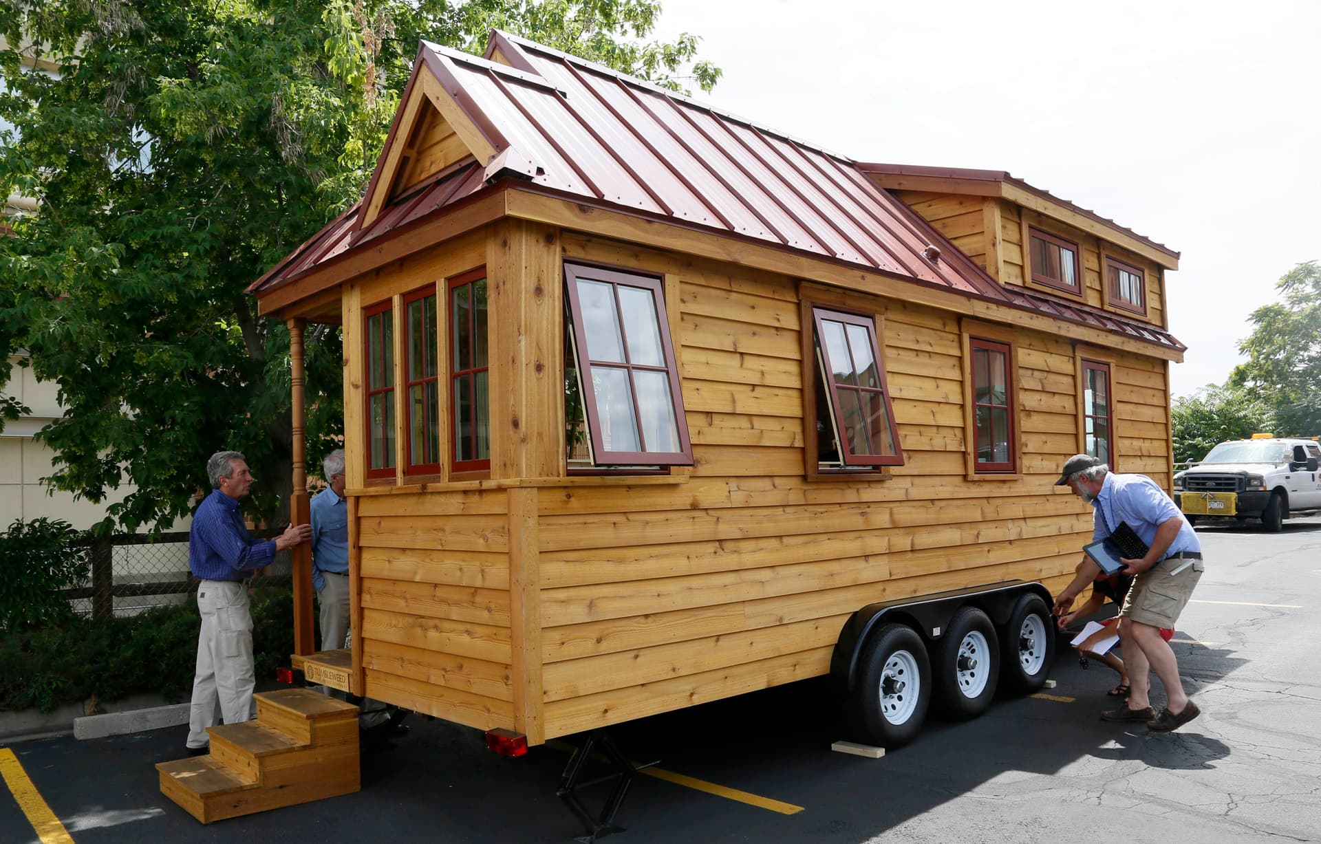 قصة مصورة: المنازل المتنقلة.. حل لأزمة غلاء السكن في أمريكا