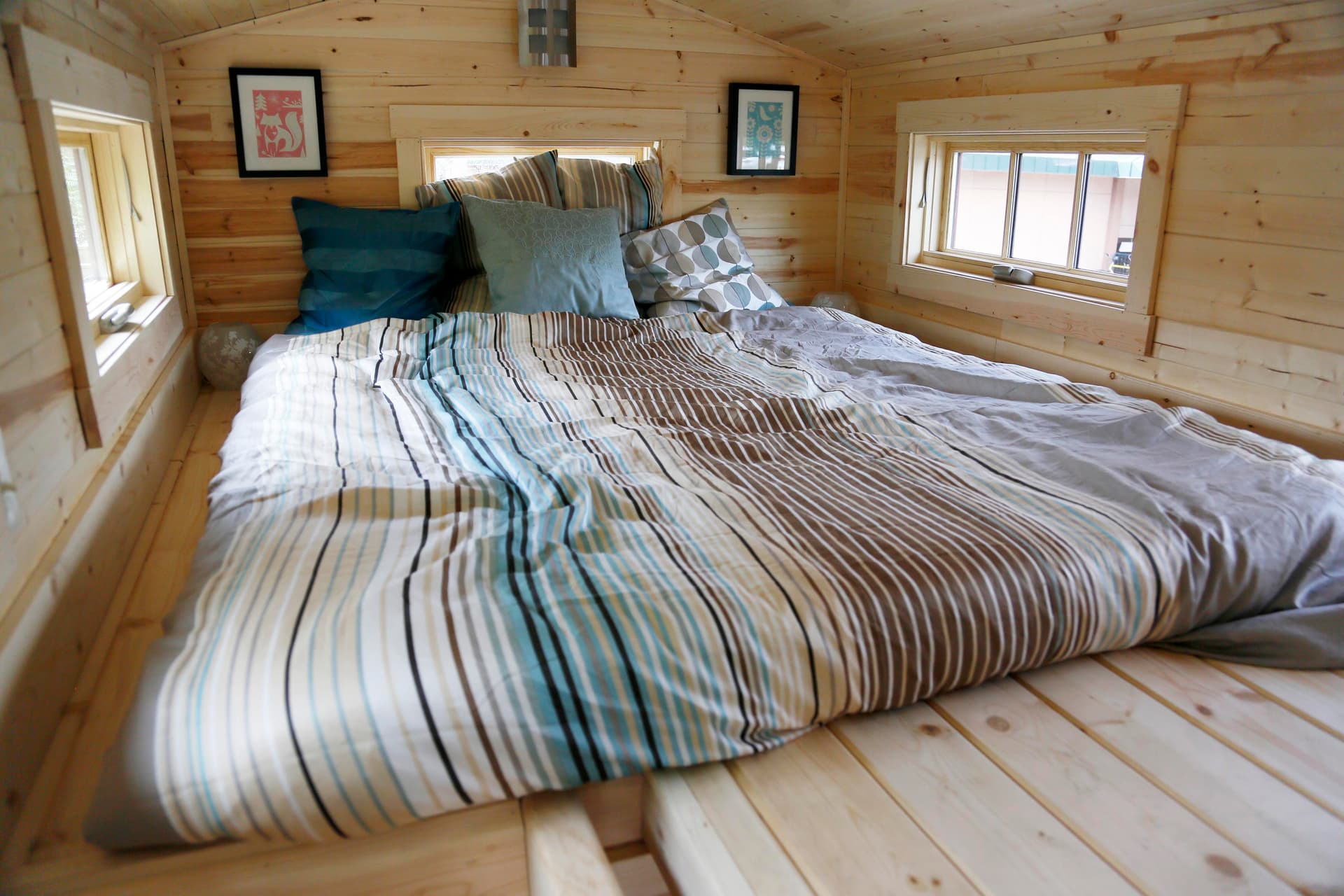 قصة مصورة: المنازل المتنقلة.. حل لأزمة غلاء السكن في أمريكا