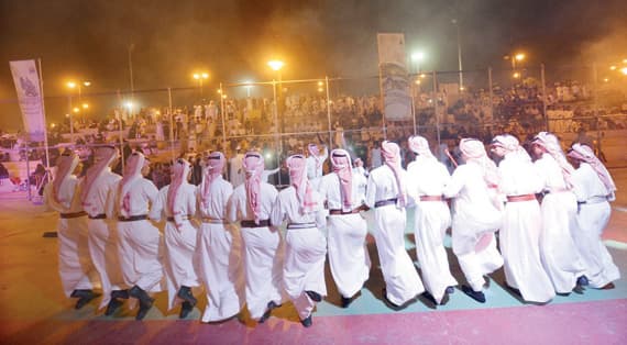 كرنفال أبها.. 15 فرقة و500 مشارك