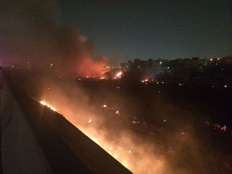 إخماد حريق كبير في وادي حنيفة