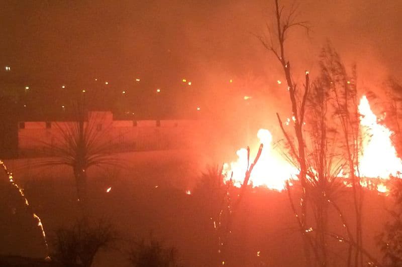 إخماد حريق كبير في وادي حنيفة