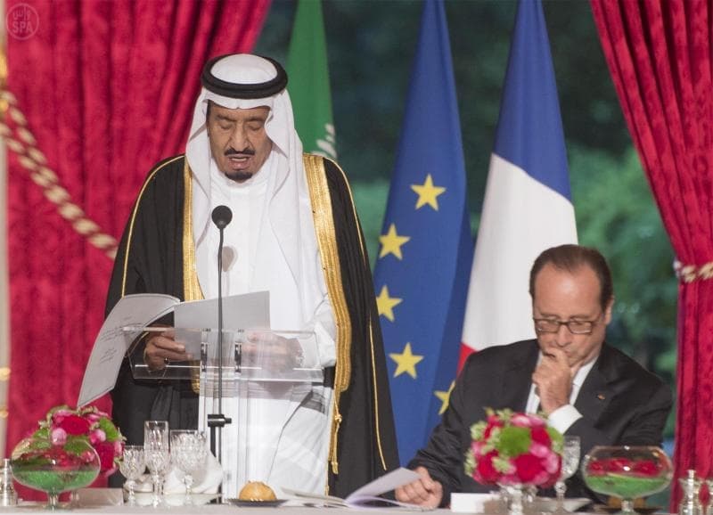 ولي العهد من باريس: أدركنا خطورة الإرهاب مبكرا وندعو العالم للتعاون لمواجهة هذه الآفة