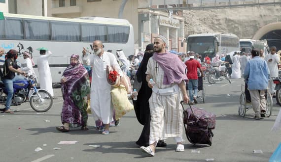 إلزام الشركات بإفادة خطية لإلغاء حجوزات «الحج المخفض»