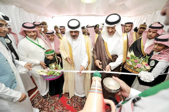 64 من الأسر المنتجة تعرض مشغولاتها 
في «إنتاجي عزة وكرامة»