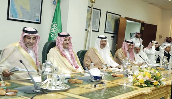 استهلاك الفرد في الرياض 370 لتر مياه يوميا
وفي أوروبا 150 لترا