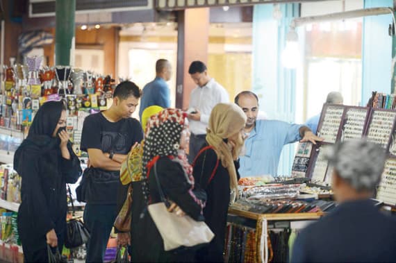 12 سوقا شعبية في جدة تجذب الحجاج لشراء الهدايا