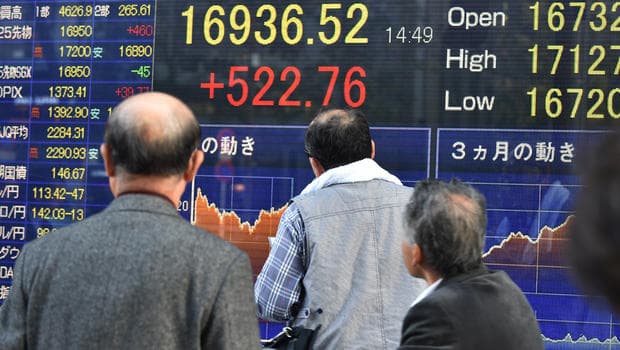 نيكي يغلق على أعلى مستوى في 7 سنوات مع ارتفاع الدولار