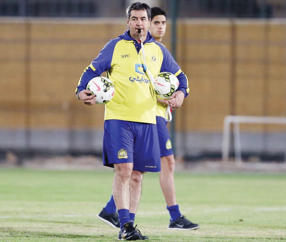 دا سيلفا .. 
بـ «الأحضان»