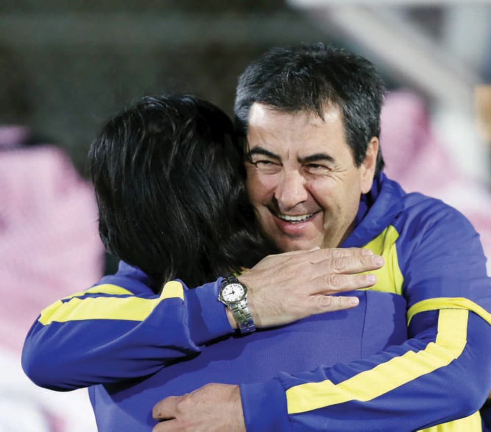 دا سيلفا .. 
بـ «الأحضان»