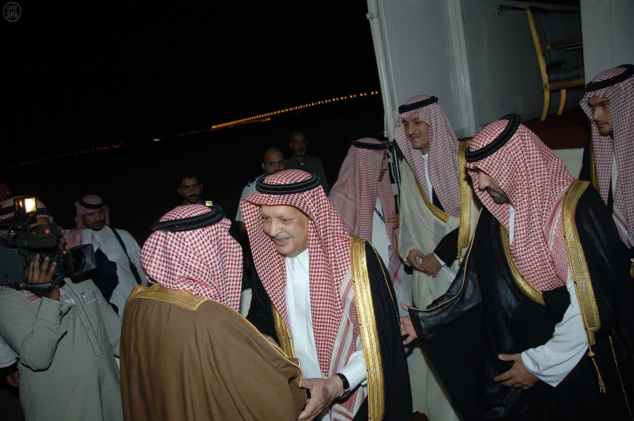الأمير عبدالإله بن عبدالعزيز يصل الرياض بعد رحلة علاجية