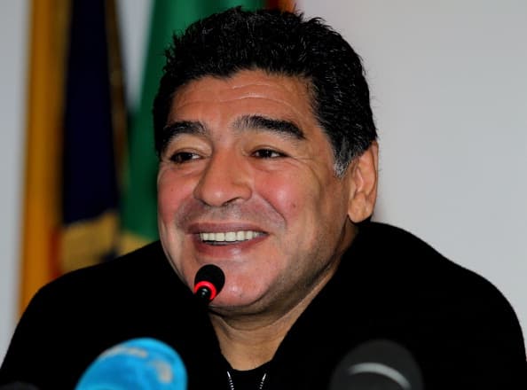 مارادونا: رونالدو وصل الى مستوى ميسي في عام 2014 فقط