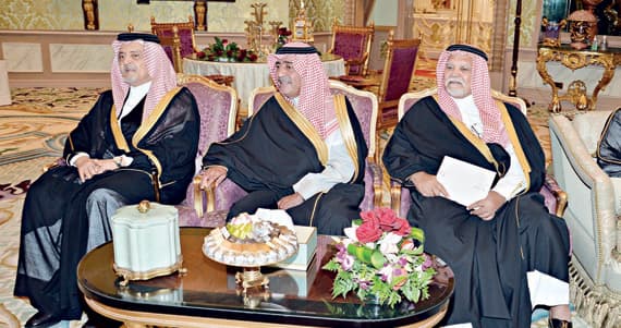 الملك والرئيس العراقي يبحثان التطورات الإقليمية والدولية