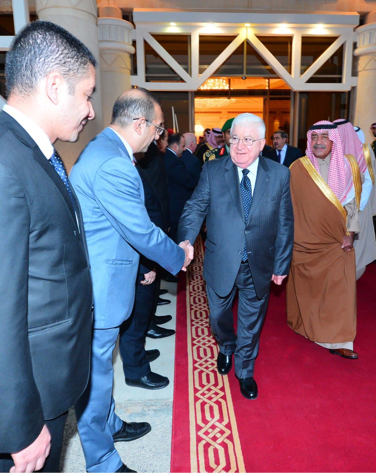 الرئيس العراقي يغادر الرياض متوجهاً إلى جدة لأداء مناسك العمرة