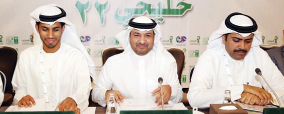 النمشان .. «اجلس في بيتك»