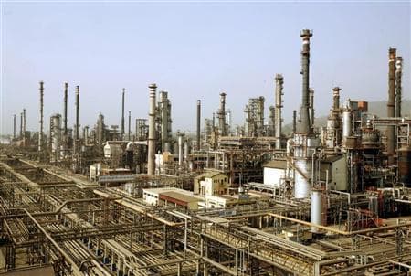 قطر تخفض انتاجها النفطي  150 ألف برميل يوميا