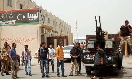 بنغازي "مدينة منكوبة" وحصيلة القتلى 350 في شهر