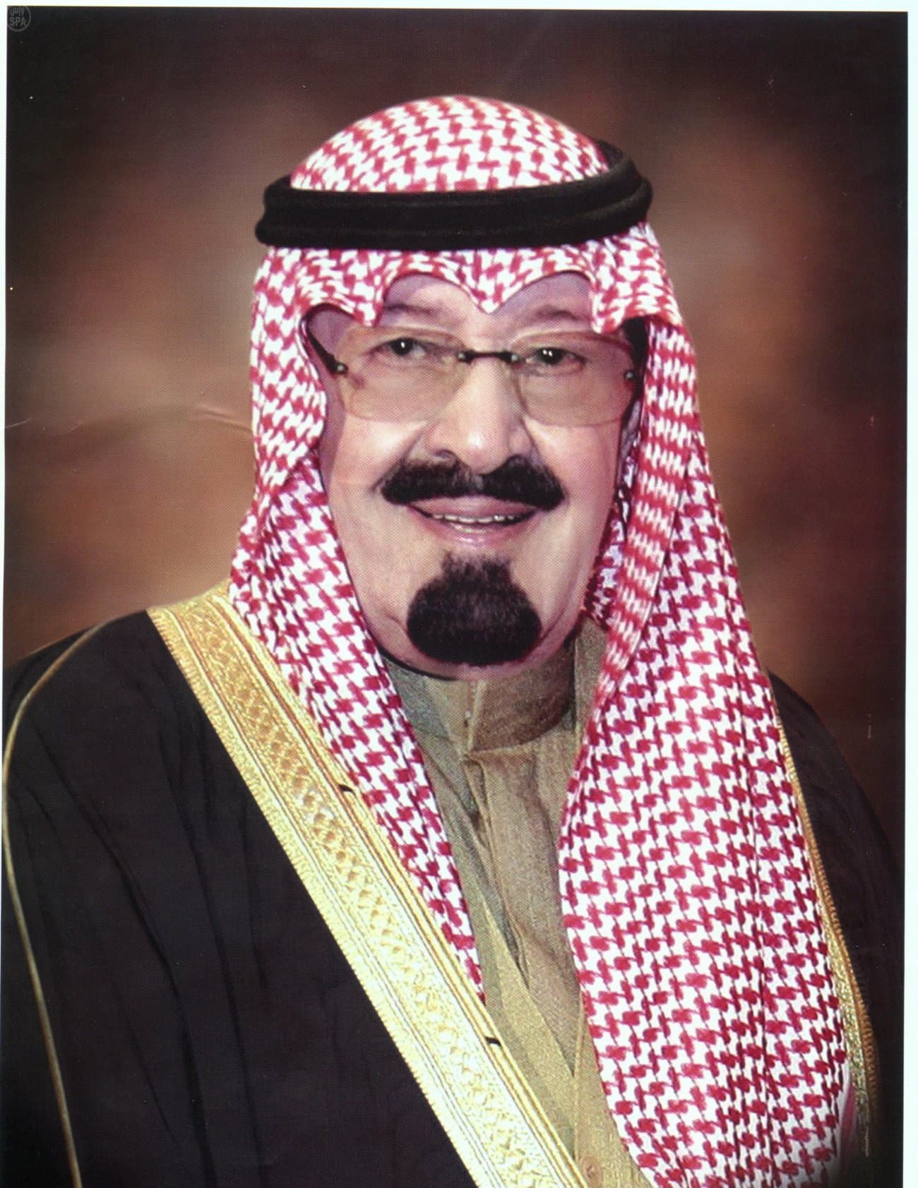 خادم الحرمين الشريفين يتلقى اتصالاً هاتفياً من أمير قطر