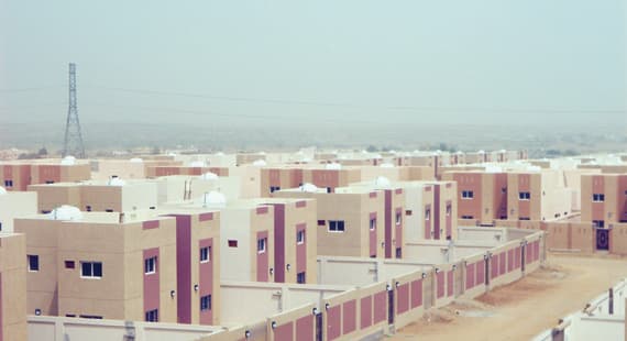 مختصون: مشاريع «الإسكان» منخفضة القيمة وستهبط بأسعار السوق العقارية