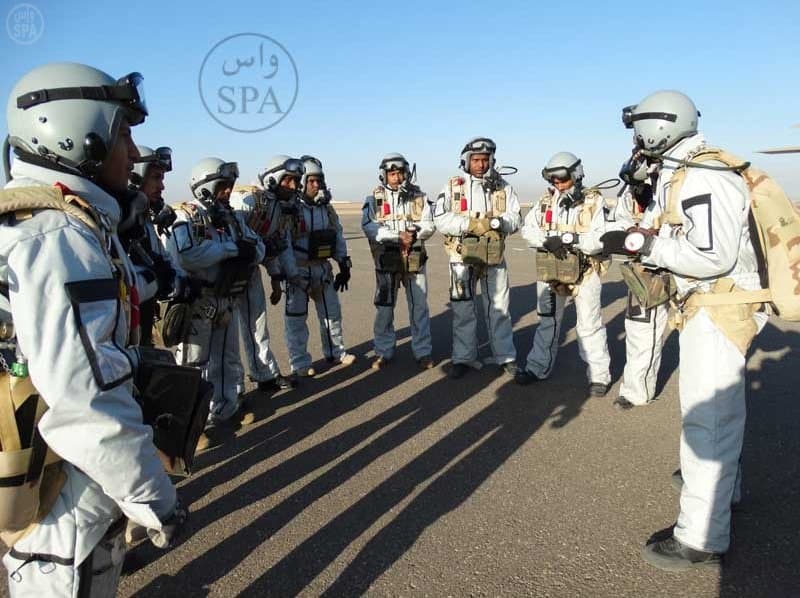 نائب قائد القوات البرية يتفقد تمرين "نمر 3" في تبوك