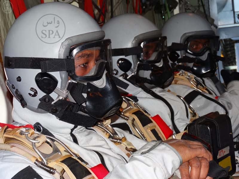 نائب قائد القوات البرية يتفقد تمرين "نمر 3" في تبوك