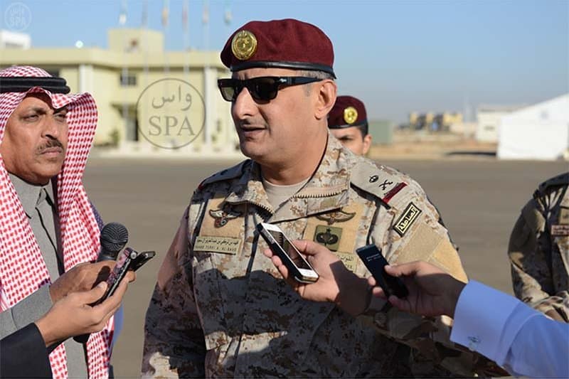 نائب قائد القوات البرية يتفقد تمرين "نمر 3" في تبوك