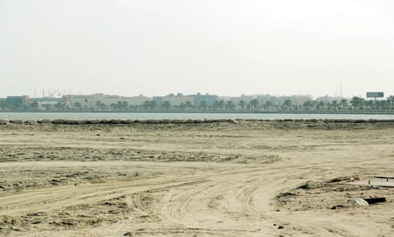 «الشؤون البلدية» تلزم الأمانة وقف ردم كورنيش الدمام