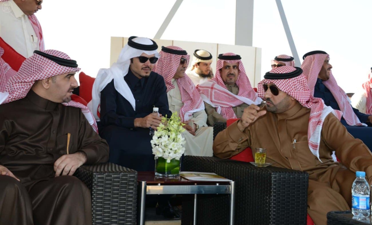 أمير الرياض يفتتح مهرجان السباقات السعودي الخامس للسيارات ويتوج الفائزين