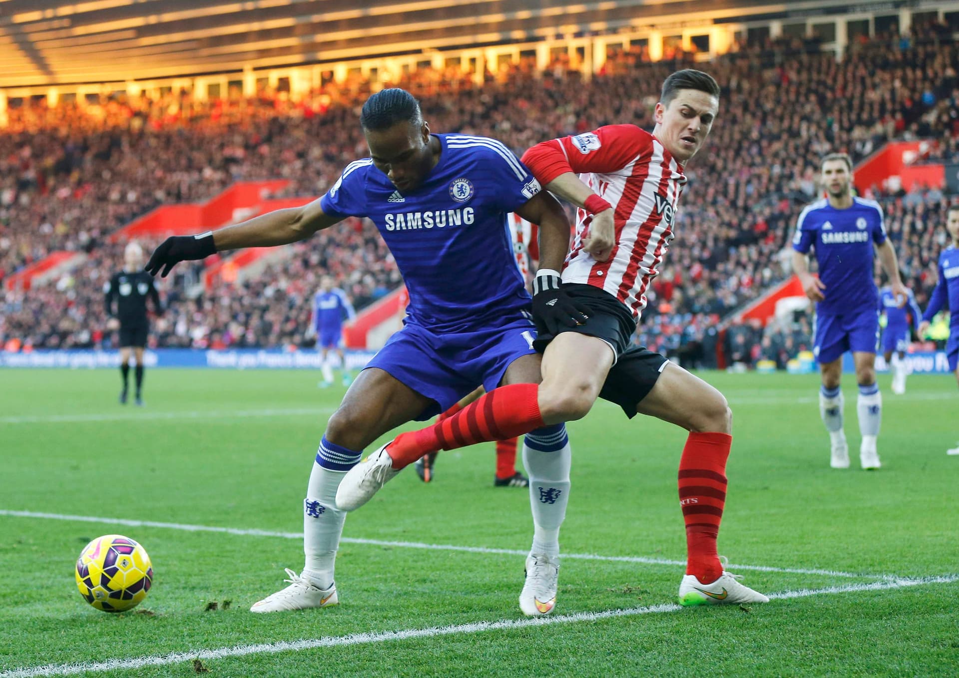 ساوثمبتون يوقف صحوة تشلسي ويسدي خدمة إلى حامل اللقب