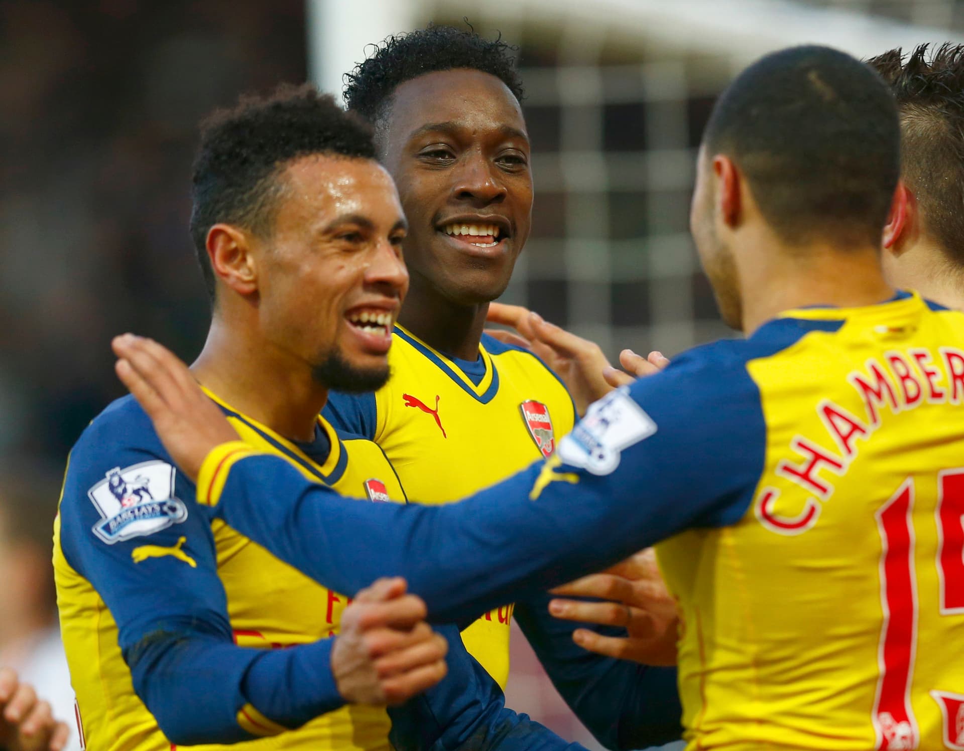 سيتي يرفض هدية تشيلسي ويتعادل مع بيرنلي في الدوري الإنجليزي