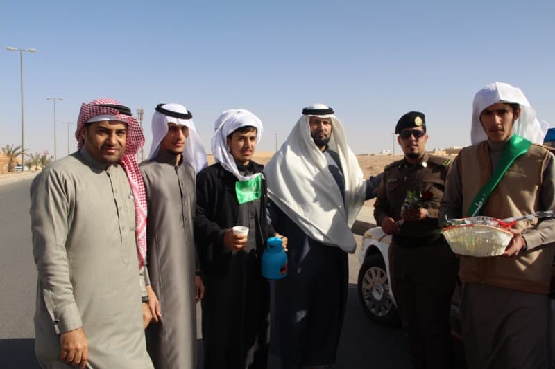 مدرسة في الحدود الشمالية تكرم عددا من رجال الأمن في عرعر