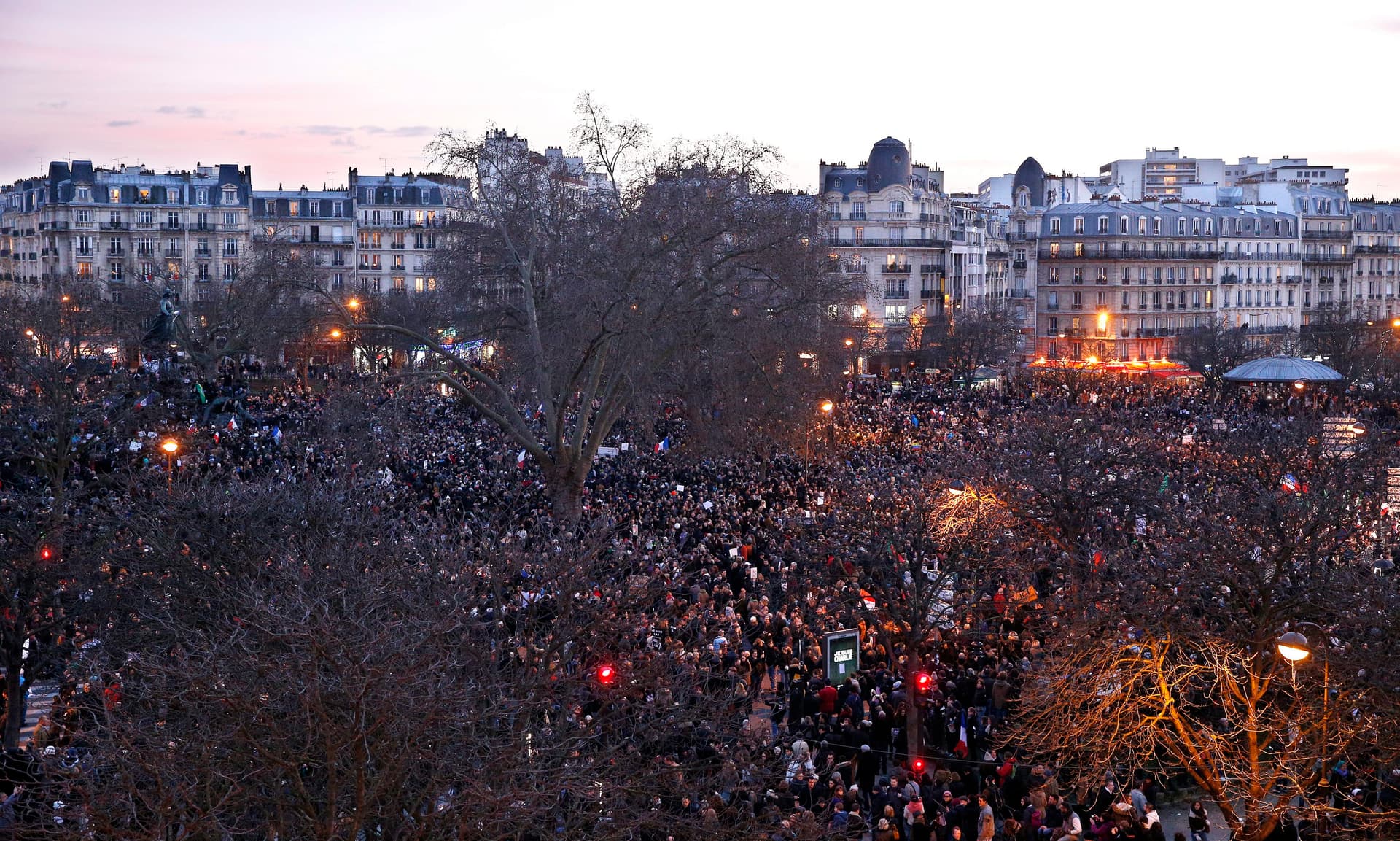 أكثر من 3 ملايين شخص شاركوا في تظاهرات فرنسا