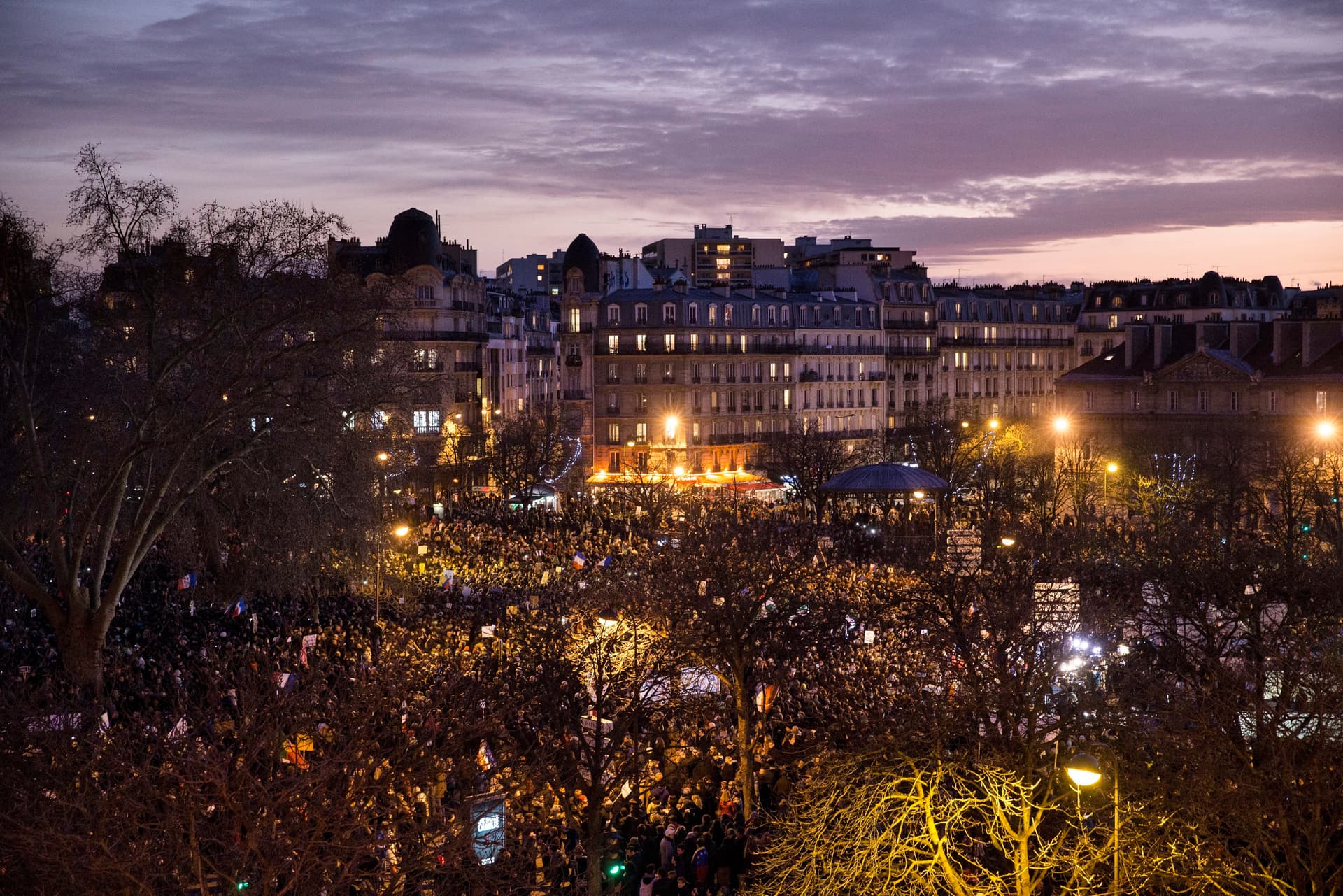 أكثر من 3 ملايين شخص شاركوا في تظاهرات فرنسا