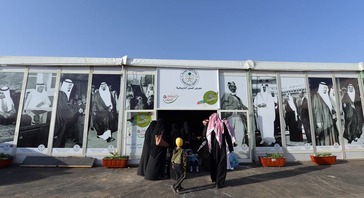 قصة مصورة : مهرجان "ربيع بريدة 36" يواصل فعالياته المتنوعة