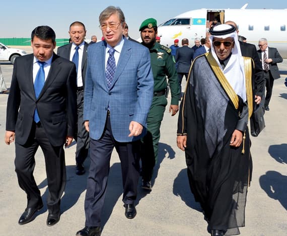 رؤساء الدول والوفود يغادرون الرياض بعد تقديم العزاء في وفاة الملك عبدالله