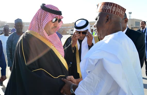 رؤساء الدول والوفود يغادرون الرياض بعد تقديم العزاء في وفاة الملك عبدالله