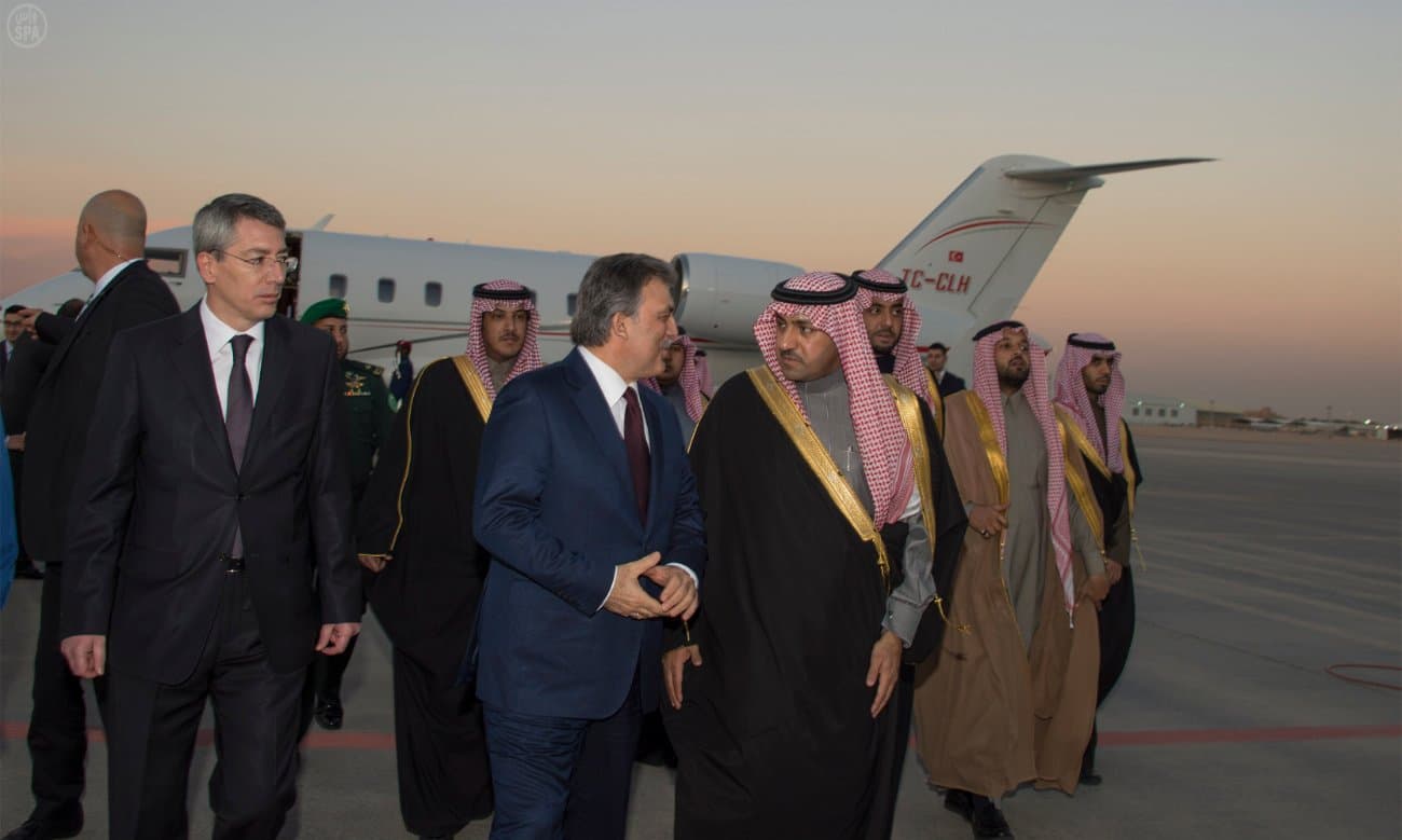 رؤساء الدول والوفود يغادرون الرياض بعد تقديم العزاء في وفاة الملك عبدالله