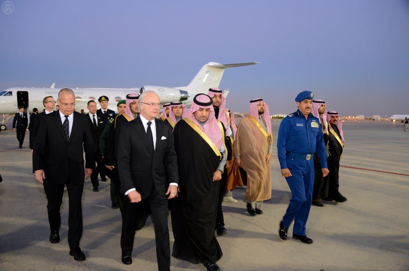 رؤساء الدول والوفود يغادرون الرياض بعد تقديم العزاء في وفاة الملك عبدالله