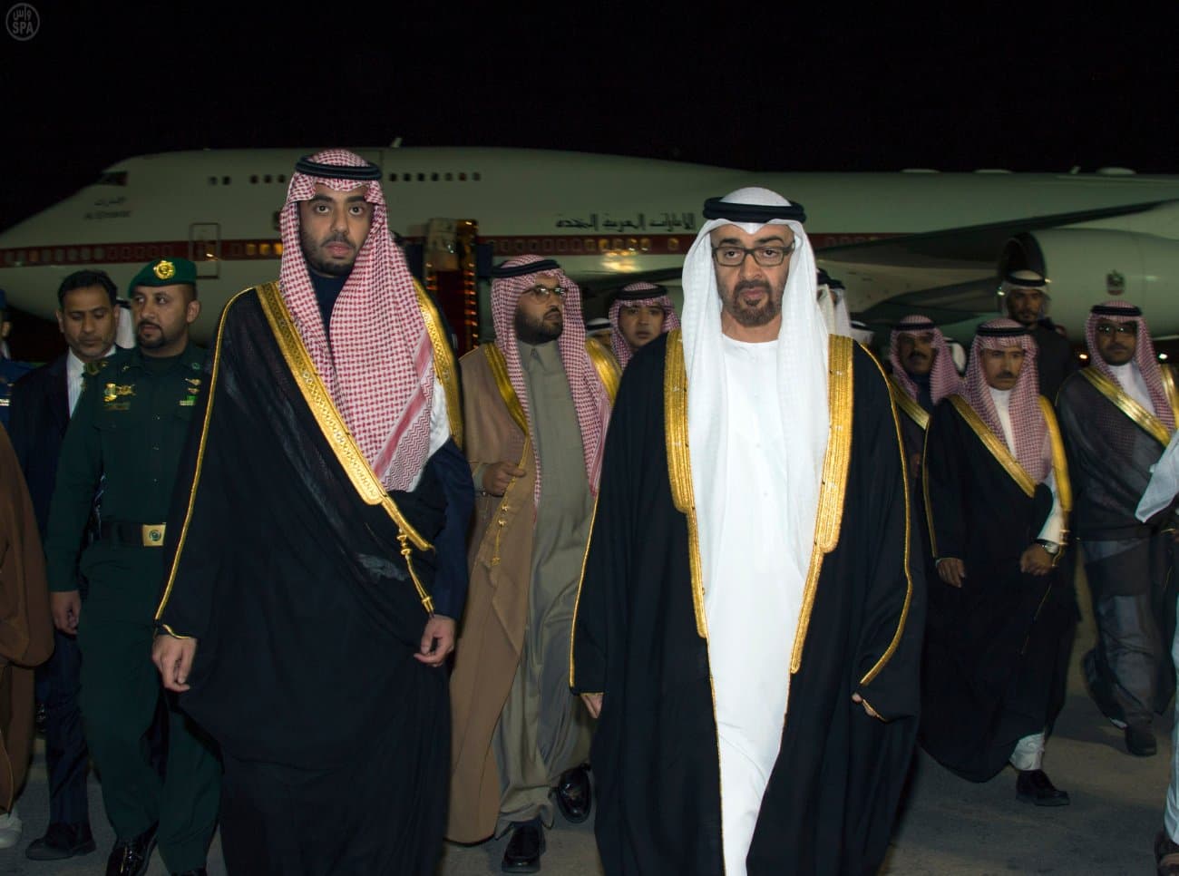 رؤساء الدول والوفود يغادرون الرياض بعد تقديم العزاء في وفاة الملك عبدالله