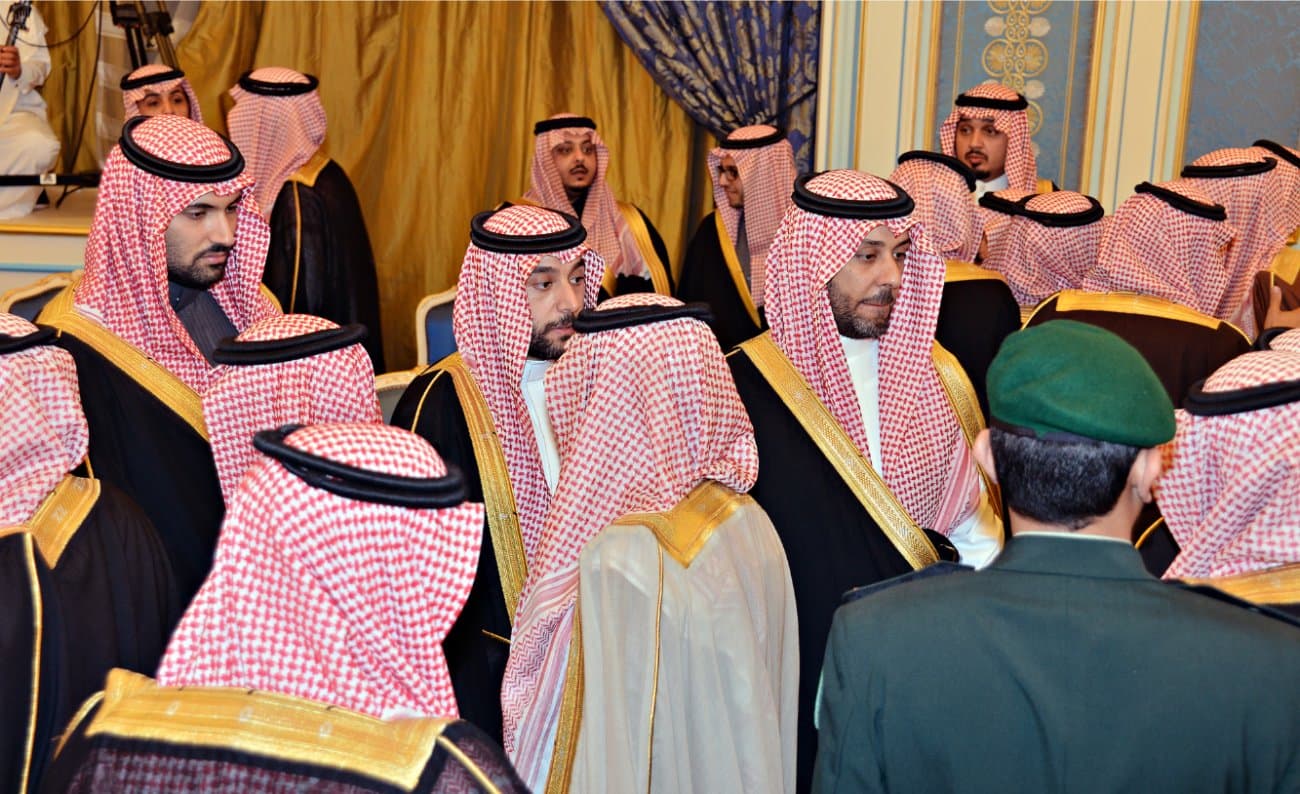 الملك سلمان بن عبدالعزيز يتلقى التعازي من الأمراء وقادة الدول
