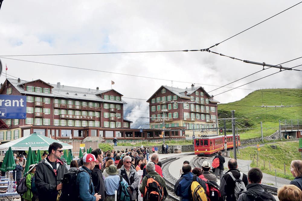 800 ألف من مواطني سويسرا يملكون ثروات تزيد على مليون دولار