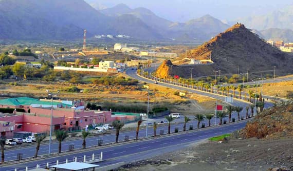 الباحة تعتمد مشروعات طرق بقيمة 650 مليون ريال
