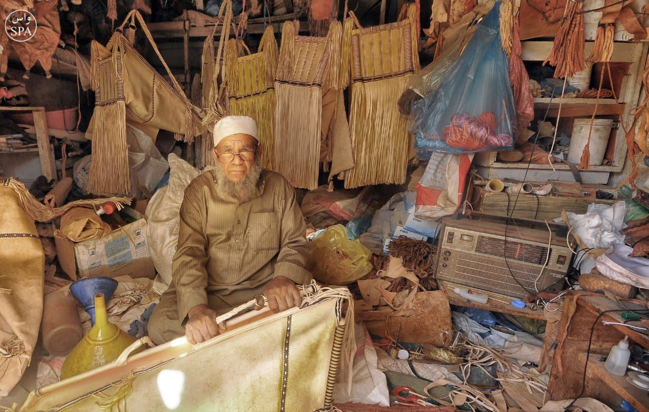 قصة مصورة: أسواق نجران الشعبية .. عودة إلى الماضي الأصيل