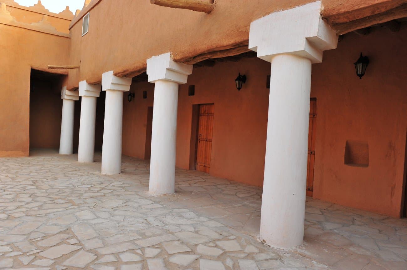 قصة مصورة: قصر الملك عبدالعزيز في وادي الدواسر بحلة جديدة بعد 107 أعوام