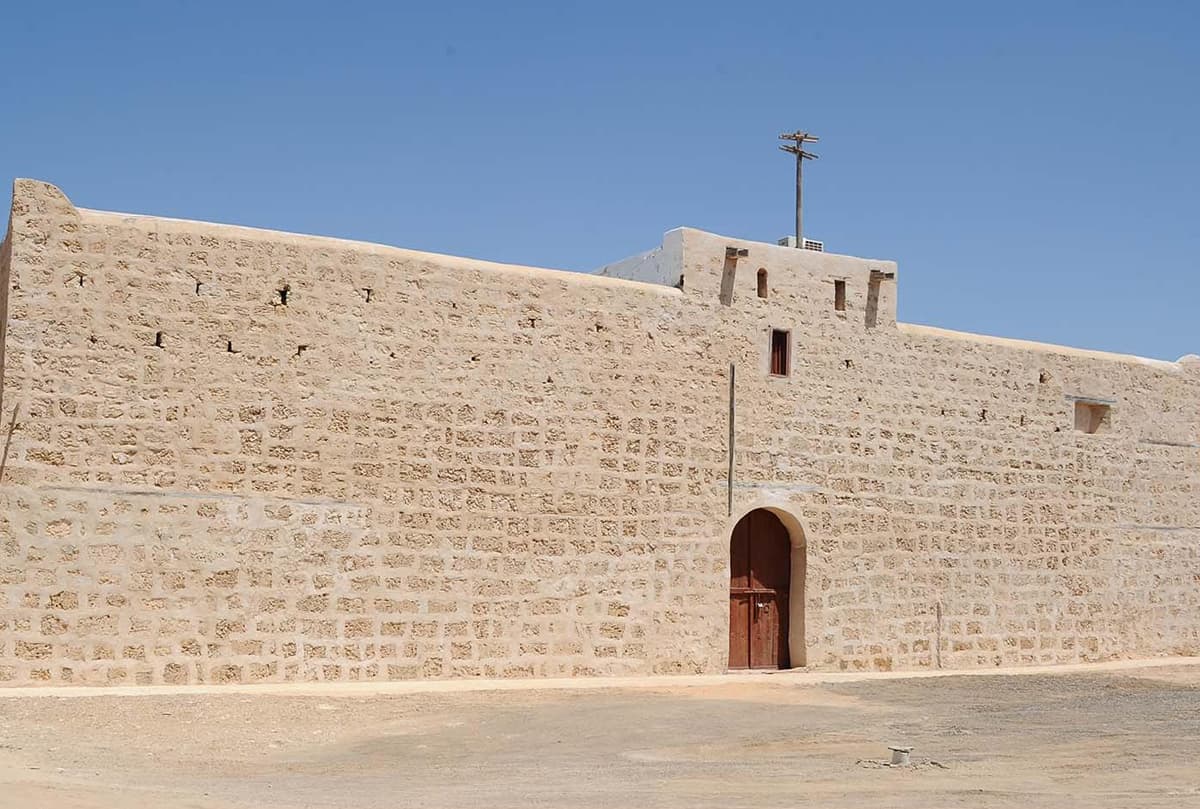 الوجه .. علامة تاريخية في الجزيرة العربية وكنز آثار يعود لآلاف السنين